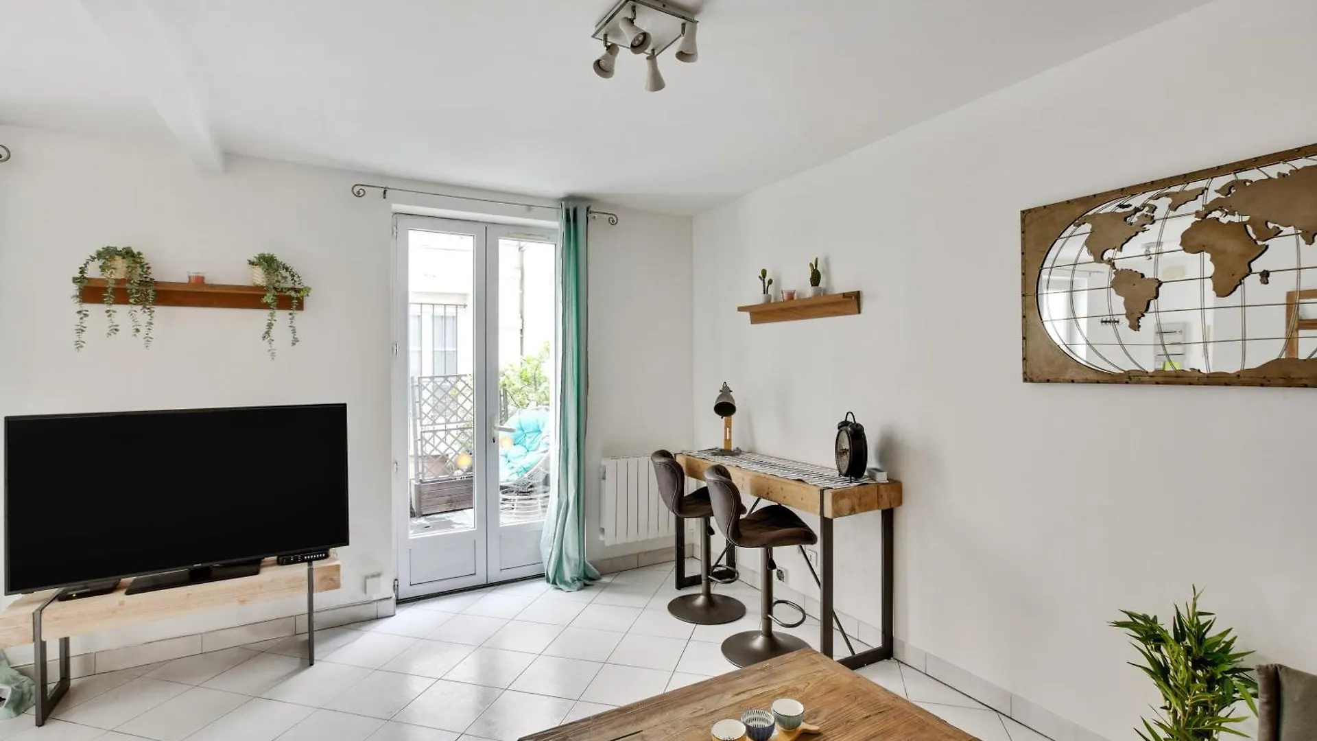 Apartamento Chic Studio With Terrace In Paris