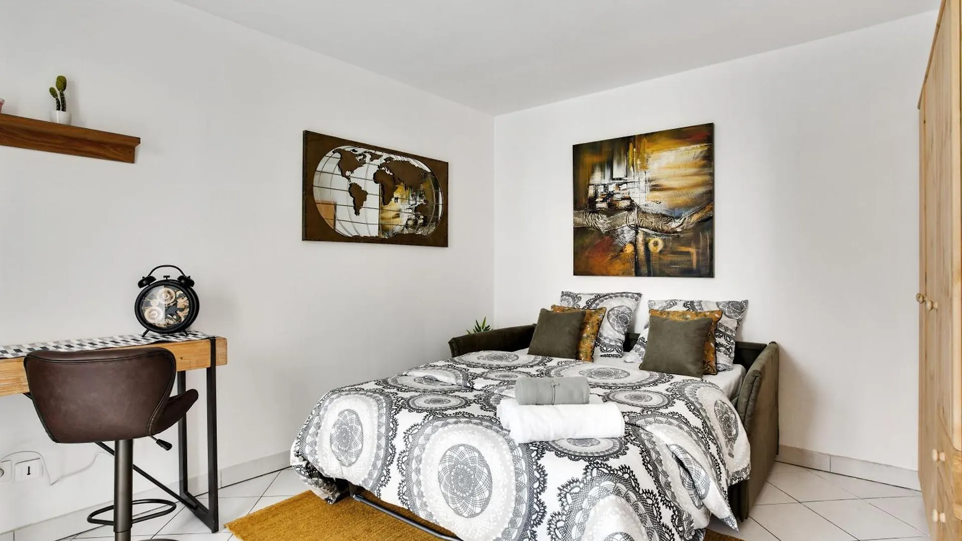 Chic Studio With Terrace In * Paris